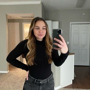 Meet your Posher, Raynee